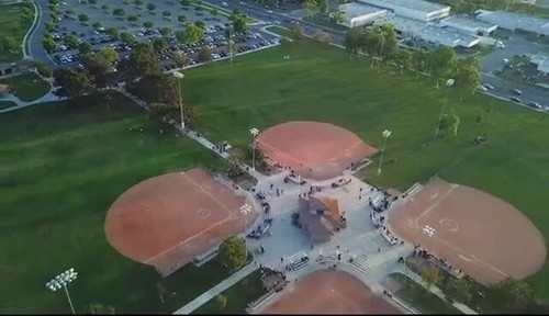 2 szt. Czarna poduszka na krzesło stadionowe Wybielacz - 5 pozycji leżących - Film 1 z 1