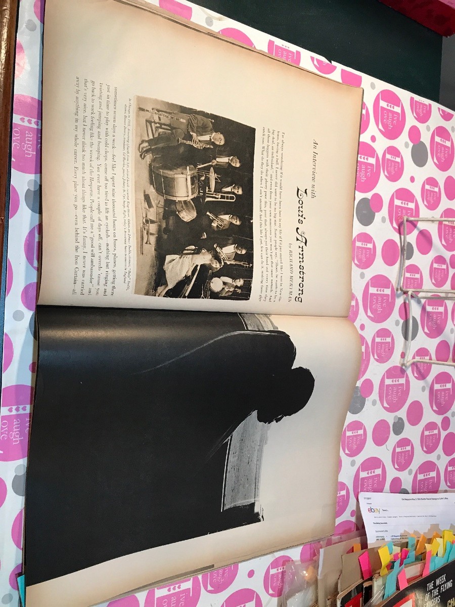 LIFE Magazine, April 15, 1966, Cover: LOUIS ARMSTRONG - EXC COND