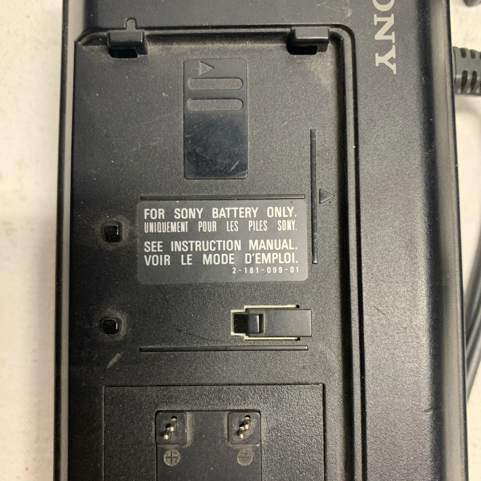 Adaptador de corriente y cargador de batería para videocámara Handycam OEM Sony AC-V35A Foto 3 de 4