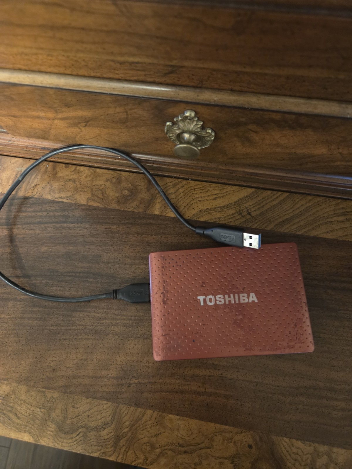 TOSHIBA Automatic Backup Portable Drive 1 TB