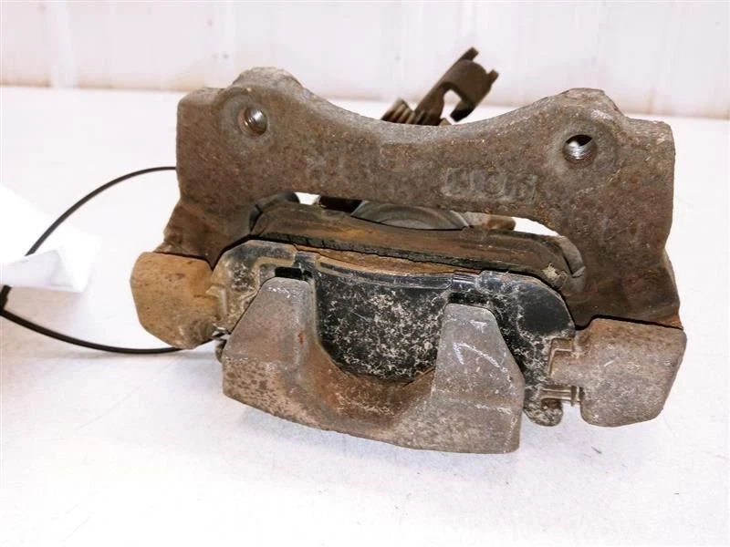 Pinza de freno derecha pasajero Mazda Miata 2001 9,9"" OEM usada Foto 2 de 4