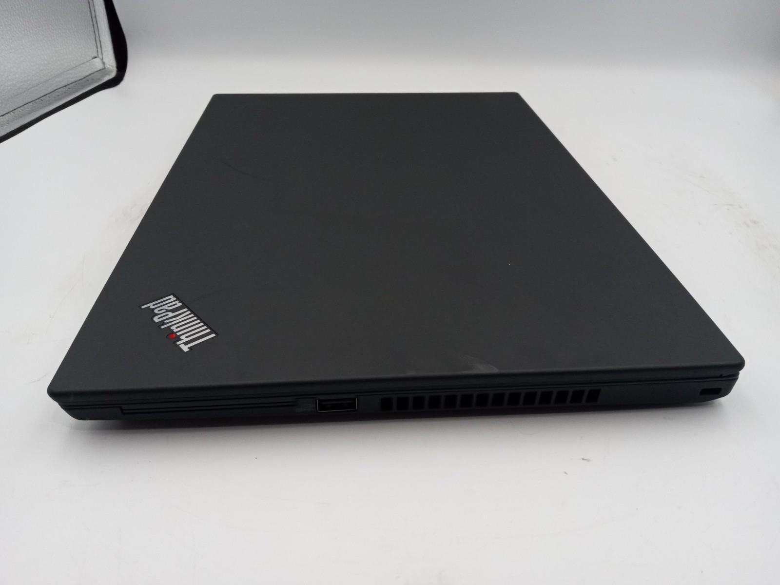 Lenovo ThinkPad T14, 14-Inch Laptop, with Intel Core i7 11th Gen., Windows 11 Home