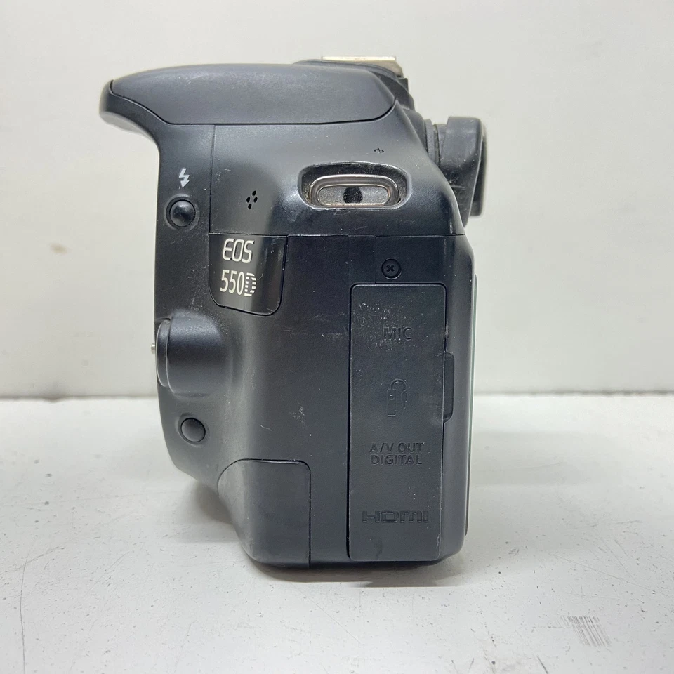 Cuerpo de cámara digital Canon EOS 550D 18,0 MP SLR Foto 2 de 4