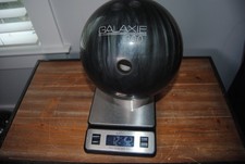 Columbia 300 White Dot Bowling Ball 15 lbs Pre-Owned Silver Swirl