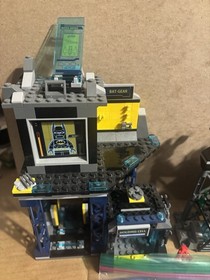 LEGO Batman Batcave 6860 Incomplete See Pics Read Description