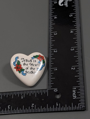 VTG Jesus Is The Heart Of The Season Porcelain Heart Poinsettia Christmas Pin - Picture 7 of 8