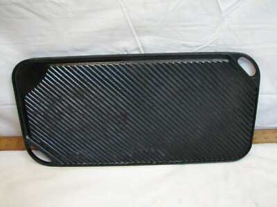 Le Creuset Two Burner Cast Iron 18X9 Pancake Breakfast Griddle