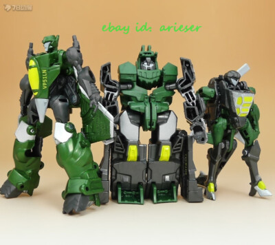 Transformers Generations TG32 Mini-con Assault Team Set by Transformers Generations TG32 Mini-con Assault Team Set by