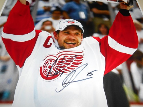 Nicklas Lidstrom Signed 11x14 Photo JSA #M65146 Detroit Red Wings Autograph Nick - Picture 2 of 3