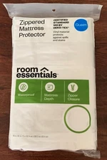 Room Essentials New Queen Size Zippered up to 12" deep Mattress Protector Vinyl