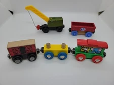 Wooden Train Engine & Carriage Circus Zoo Magnetic Dairy Car Crane