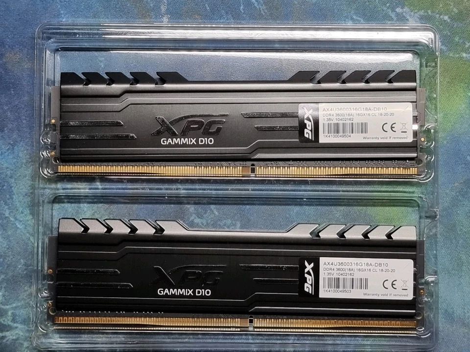 ADATA XPG Gammix D10 32GB DDR4 3600MHz PC4-28800 CL18 DIMM Memory - Image 4 of 4