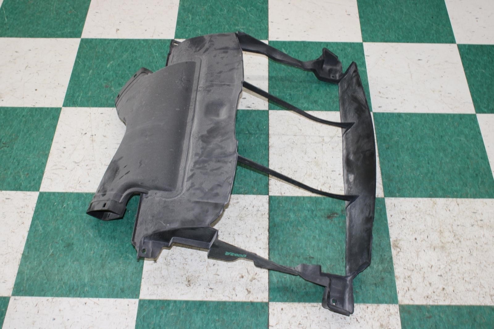 Maserati Ghibli 2014-2020 Radiator support Black