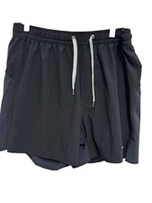 vuori shorts women med black lined athletic work out casual gym yoga