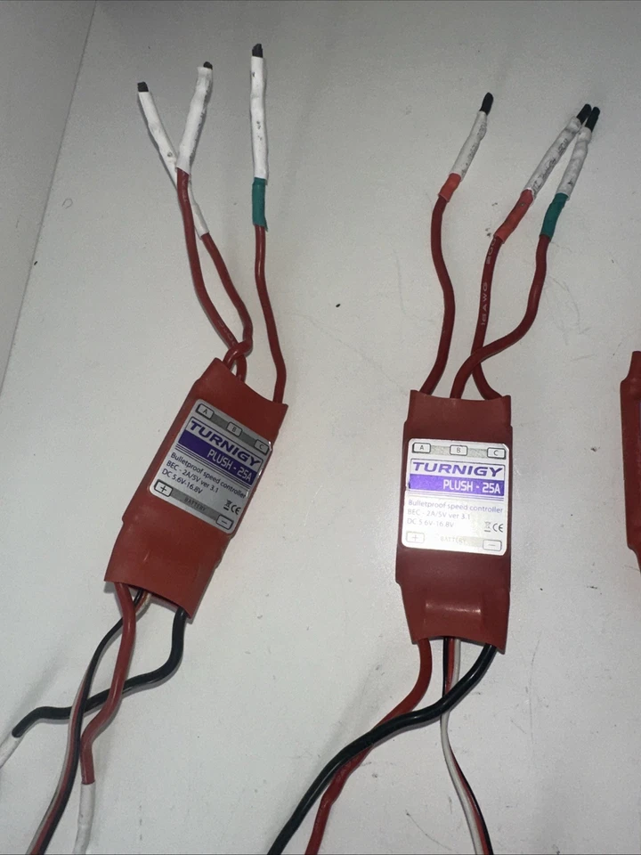 Turnigy Plush 25A BEC-2A/5V Ver 3.1 DC 5.6V-16.8V Bulletproof Speed Controller - Image 2 of 3