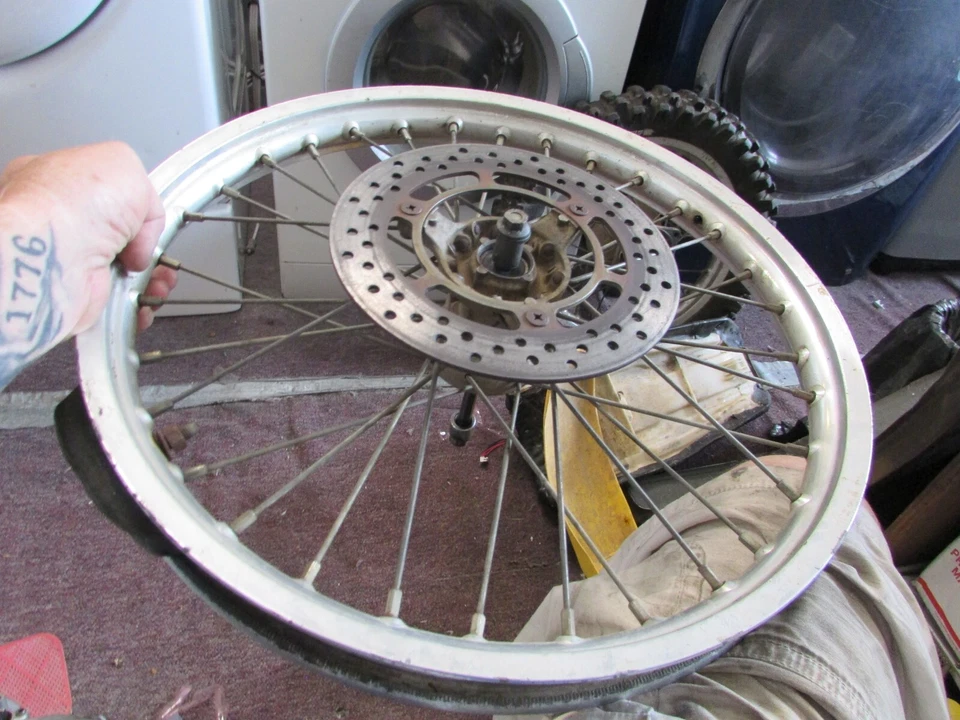 Eje buje rueda delantera Suzuki RM 80 1989-2000 Foto 2 de 4