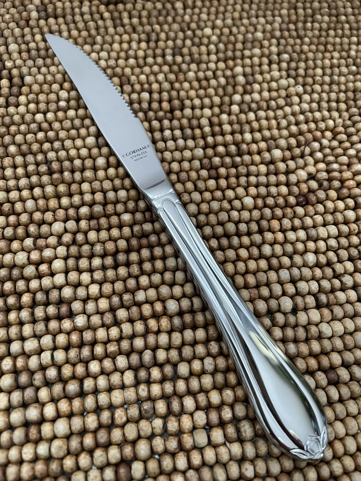 Gorham 18/10 Stainless LARKWOOD Glossy Flower SERRATED STEAK KNIFE 9 1/8”NEW