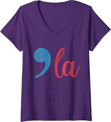 Comma La 2024 Funny Tee Memories With Friends Ladies' V-Neck Tshirt
