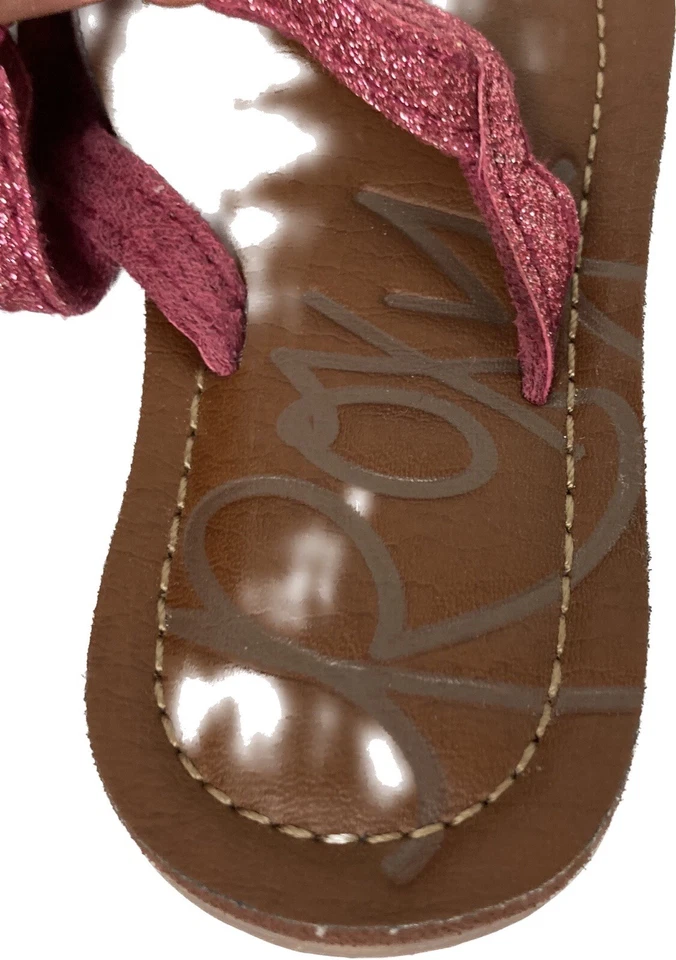 Sandalias chanclas Roxy rosa y marrón para niñas pequeñas, sin talla que se muestra estimación 3/4* Foto 4 de 4