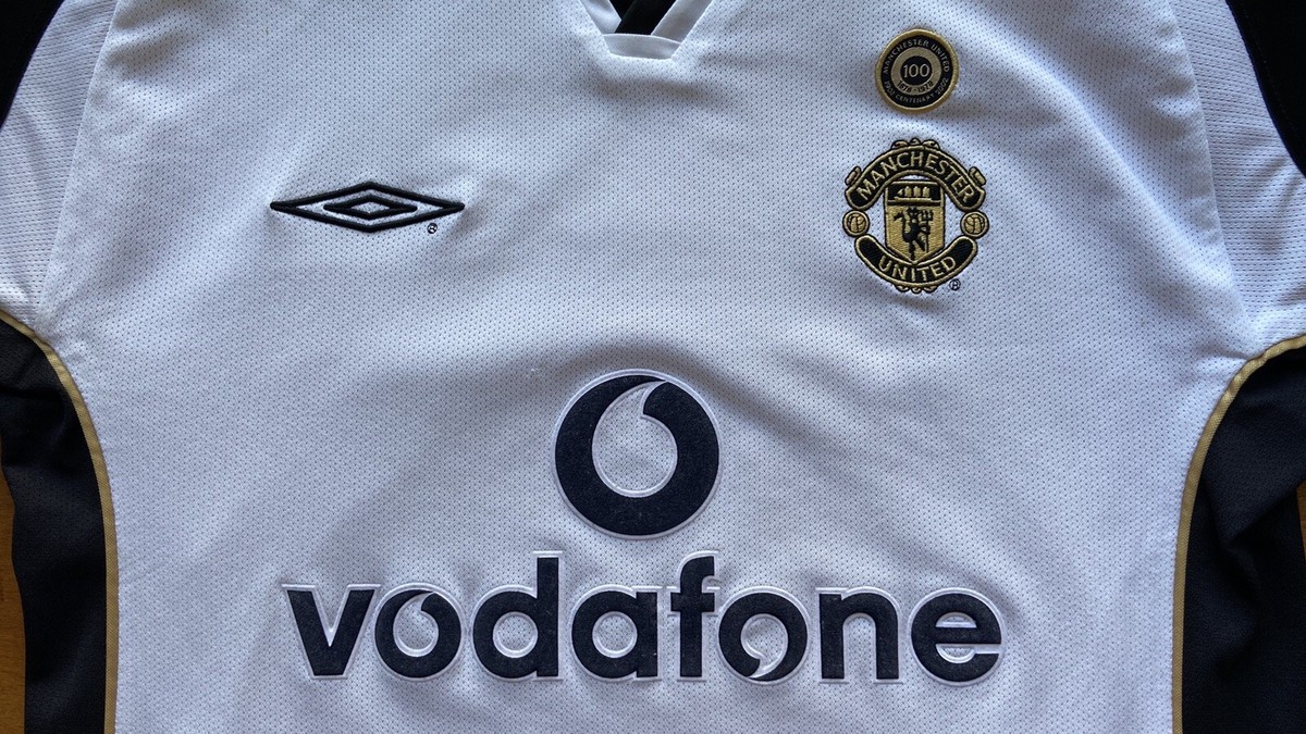 MANCHESTER UNITED 2001 2002 REVERSIBLE FOOTBALL SHIRT SOCCER