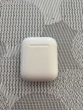 Apple Airpods 2nd Gen White With Charging Case Non Functional