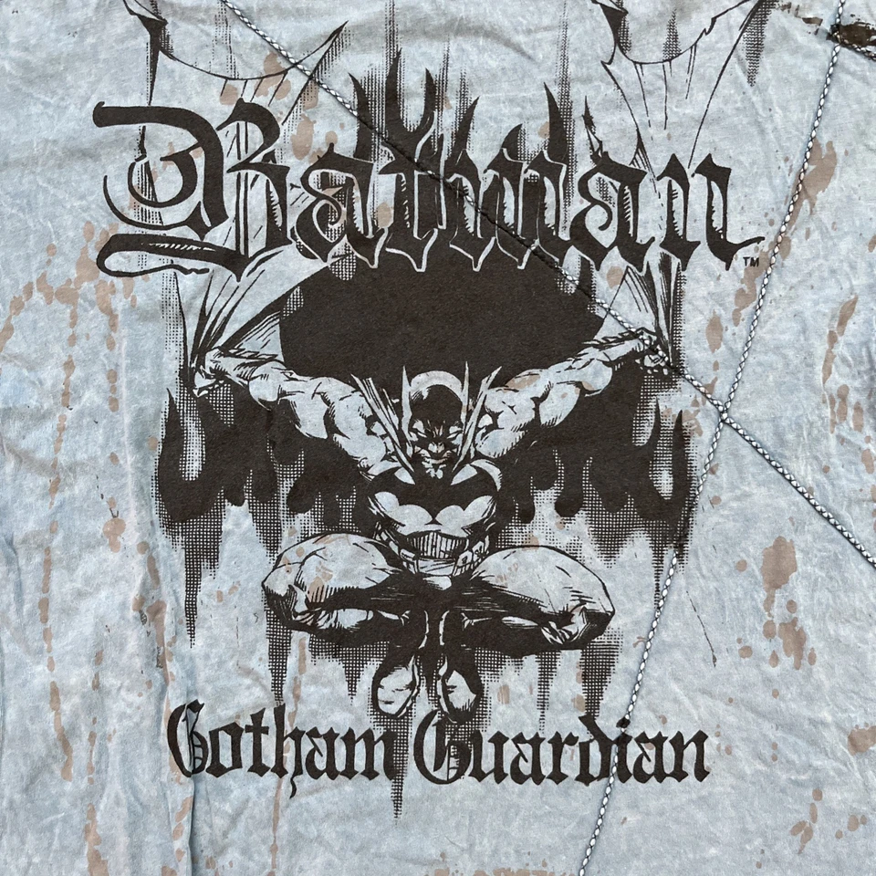 Camiseta Salvage Batman Gotham Guardian Para Hombres 2XL Azul Claro Y2K Foto 3 de 4