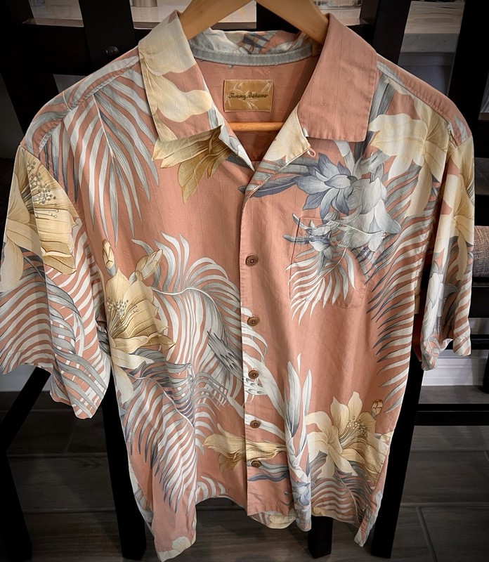 Tommy Bahama Silk Shirt Mens Medium Short Sleeves Muted Orange Tropical Floral