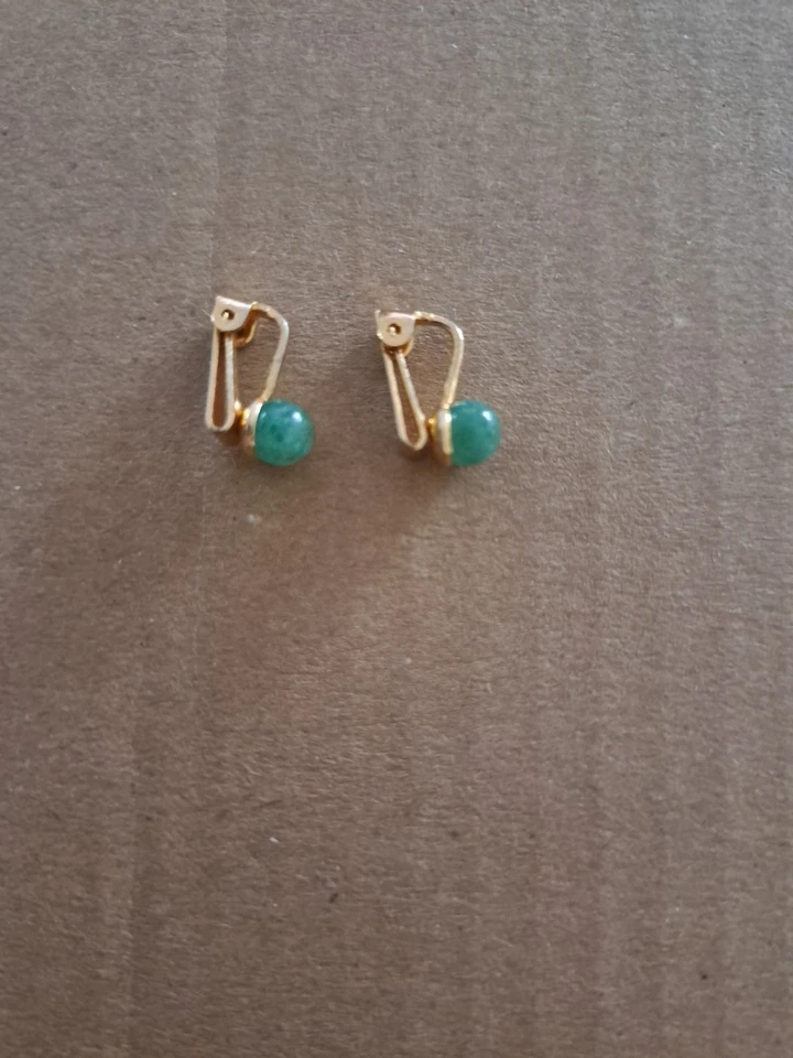 Alte Ohrclips Vintage Ohrschmuck Goldfarben Modeschmuck Grüner Stein - Bild 2 von 4