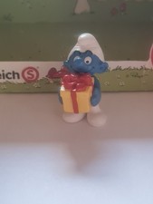 Schlumpf Schlümpfe -  Schlumpf mit Paket