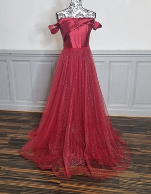 Abendkleid lang bordeaux Büste Satin Bootskragen Tüllstrumpf Gr. 36