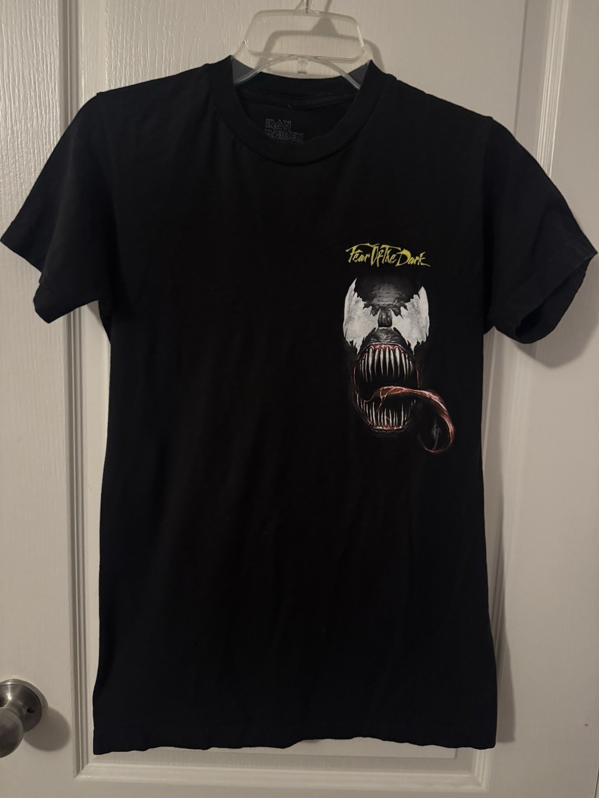 Camiseta Iron Maiden X Marvel Venom Para Hombre Pequeña Negra Miedo a la Oscuridad Crossover