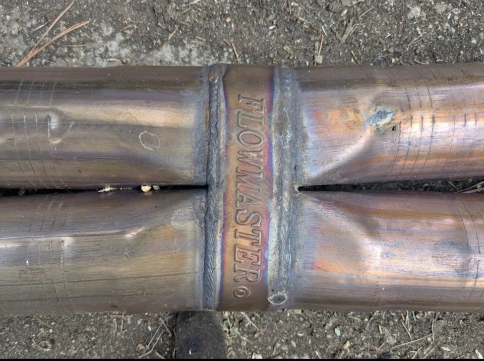 Flowmaster Outlaw Extreme 3" Sistema Cat-Back Inoxidable para Camaro SS 2010-2013 Foto 2 de 4