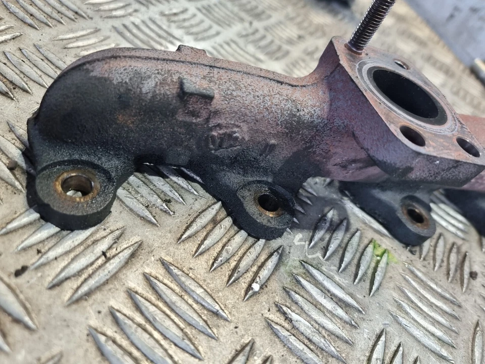 Sistema de escape colector de escape Peugeot 508 1,6 L diésel Foto 3 de 4