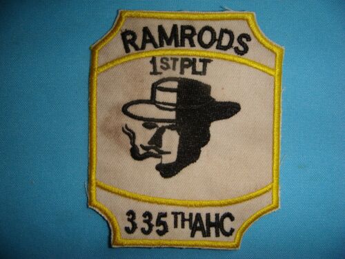 VIETNAM WAR PATCH, US 1st PLATOON RAMRODS - 335th ASSAULT HELICOPTER Co - Afbeelding 1 van 3