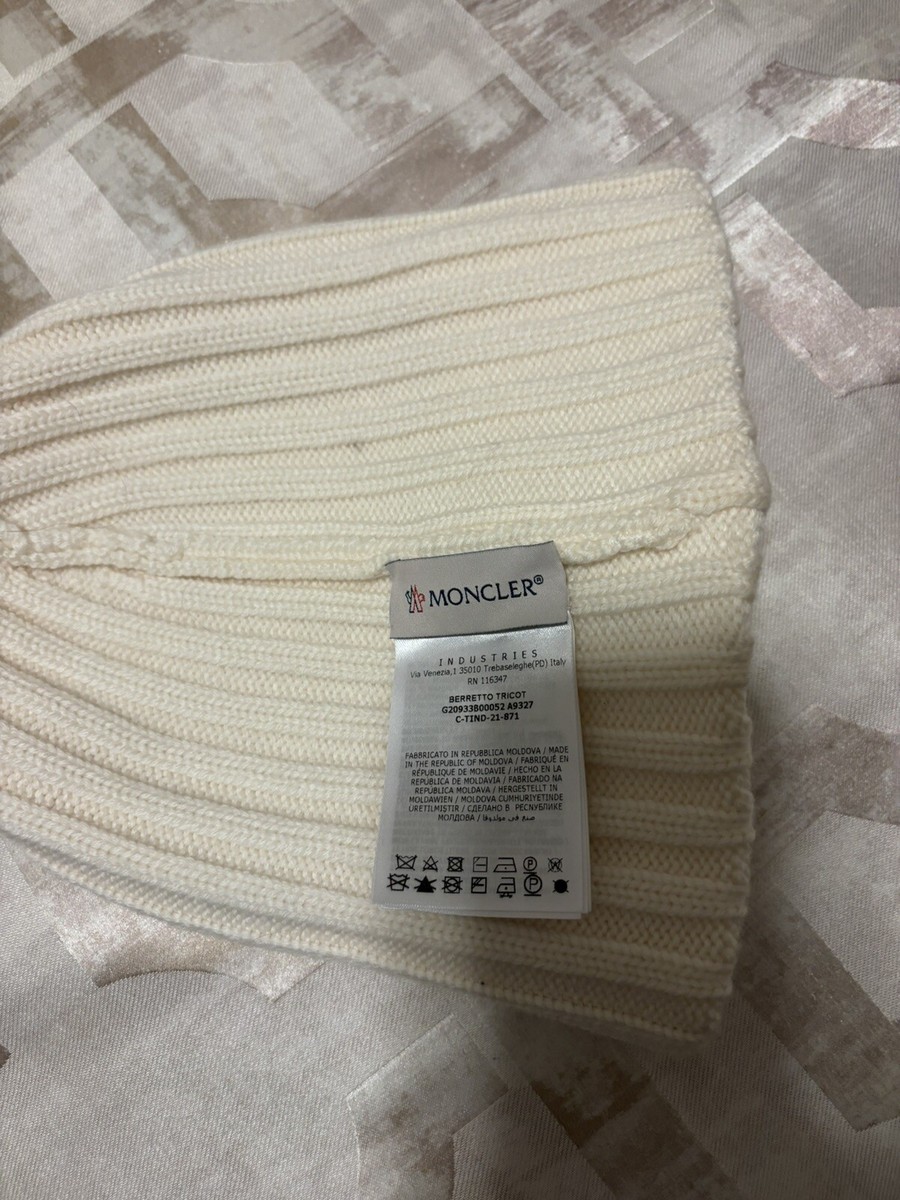 Berretto Tricot material great for the winter never worn beforewith Authenticity Women main image 4