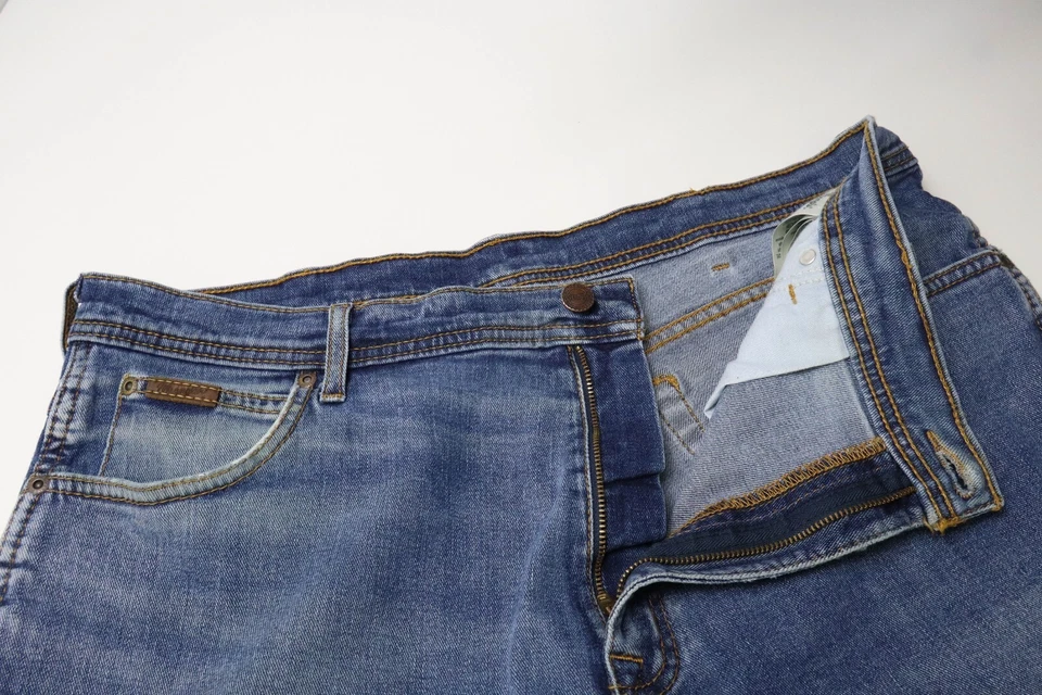 Pantalones de mezclilla WRANGLER Texas elásticos para hombre W40/L32 azul desteñido bigote cremallera mosca Foto 4 de 4