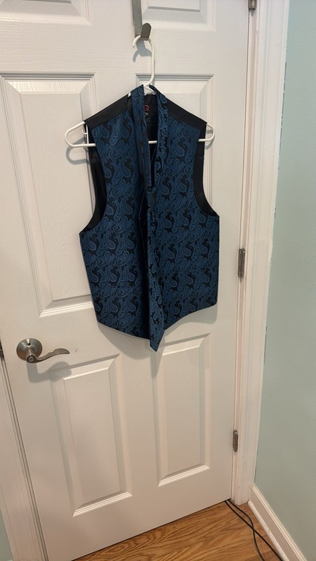  Brand Q Blue Black Paisley Vest N Tie XS