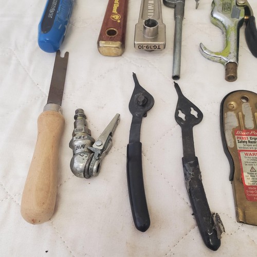 Lot of Assortment of Various Hand Tools LOT 354 - Picture 9 of 13