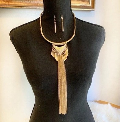 NWT Glam Gold Tassel Statement Set   Necklace & Earrings