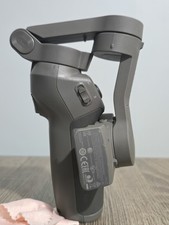DJI Osmo Mobile 3 - Gimbal Stabilizer
