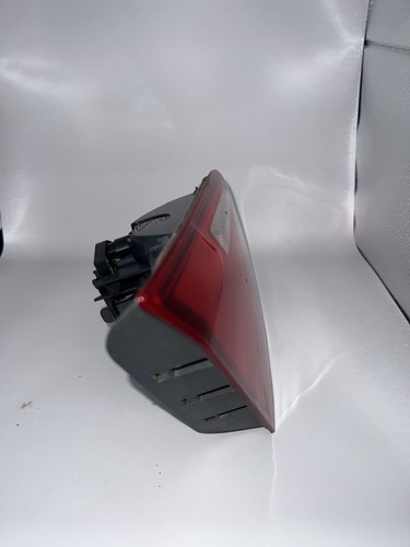 Luz trasera interior izquierda – BMW Serie 5 F10 Pre-LCI (7203225) - Photo 2/6