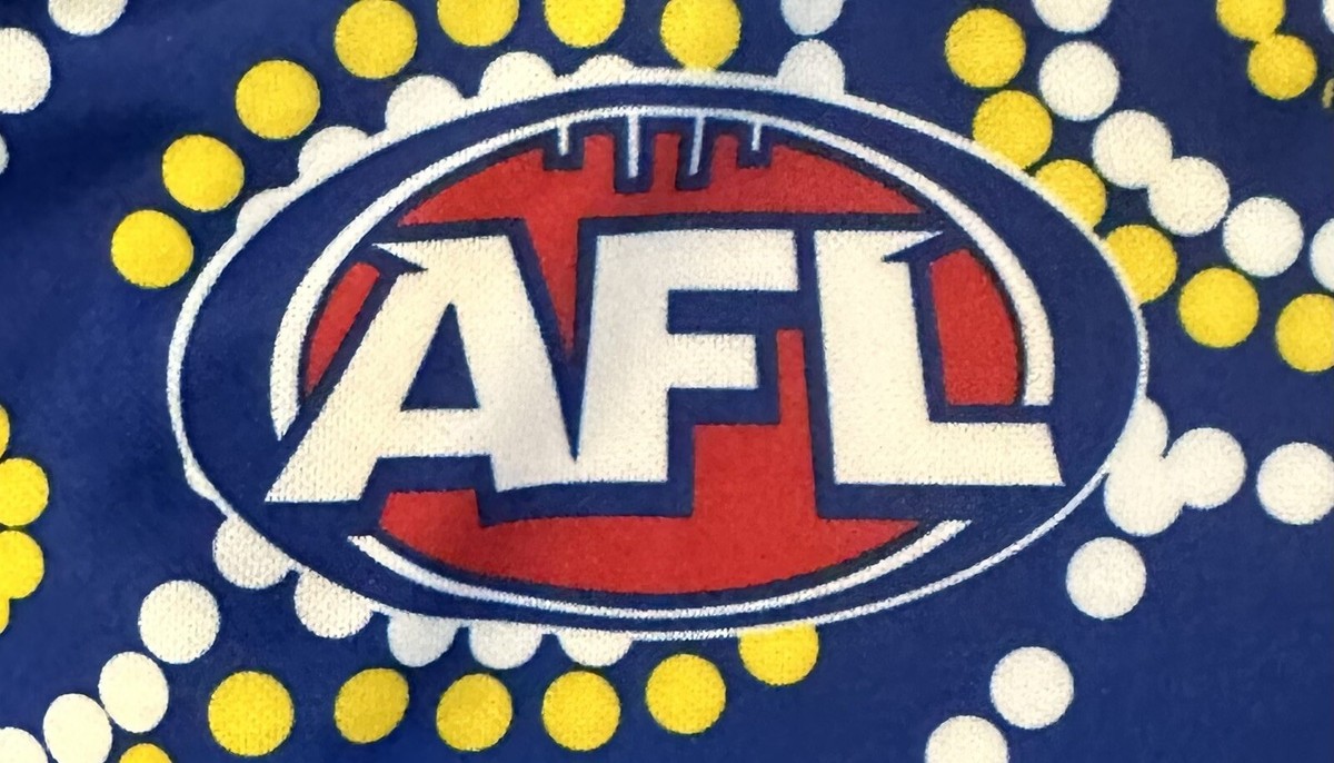 【海外Ｌサイズ】AFL カールトン・ブルーズ インディジェナスガーンジー AFL Scores & News - Carlton has unveiled its 2019 Indigenous