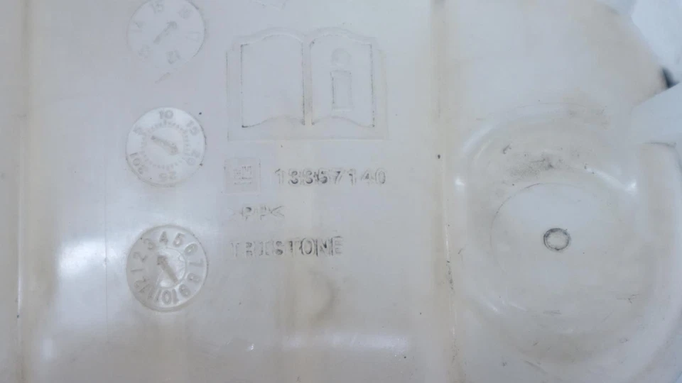 Opel Corsa E 1.2 1.4 Ausgleichsbehälter Kühler 13357140 - Bild 3 von 4