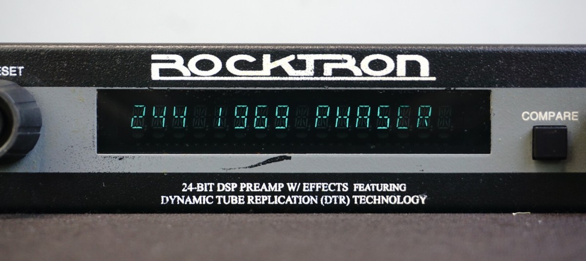 ROCKTRON CHAMELEON2000　1Uエフェクタ Rocktron Chameleon 2000 24-Bit Preamp W/ Effects & Dynamic Tube