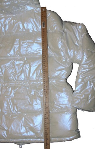 Levi's Women's Shiny Puffer Jacket Hooded Cream White Size M NWT - Picture 4 of 6