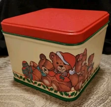 Vintage Christmas Teddy Bears  1987 Potpourri Press Metal Decorative Storage Tin