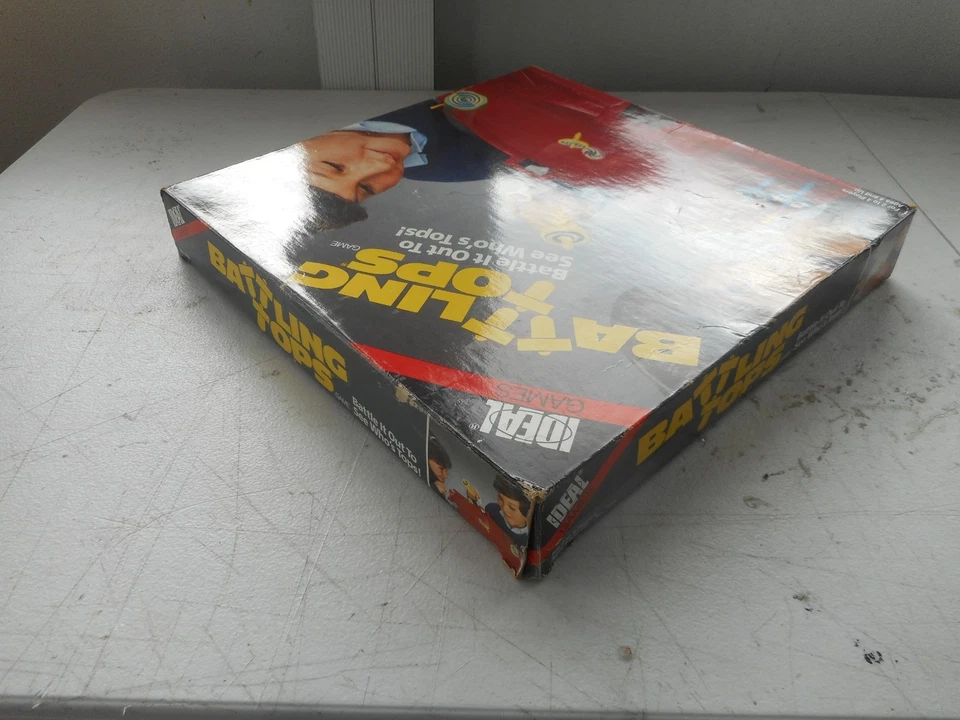 Ideal "Battling Tops" Game 1986 Ages 4+ 2-4 Players Nice Cond.  Missing 1 Top - Image 3 of 4