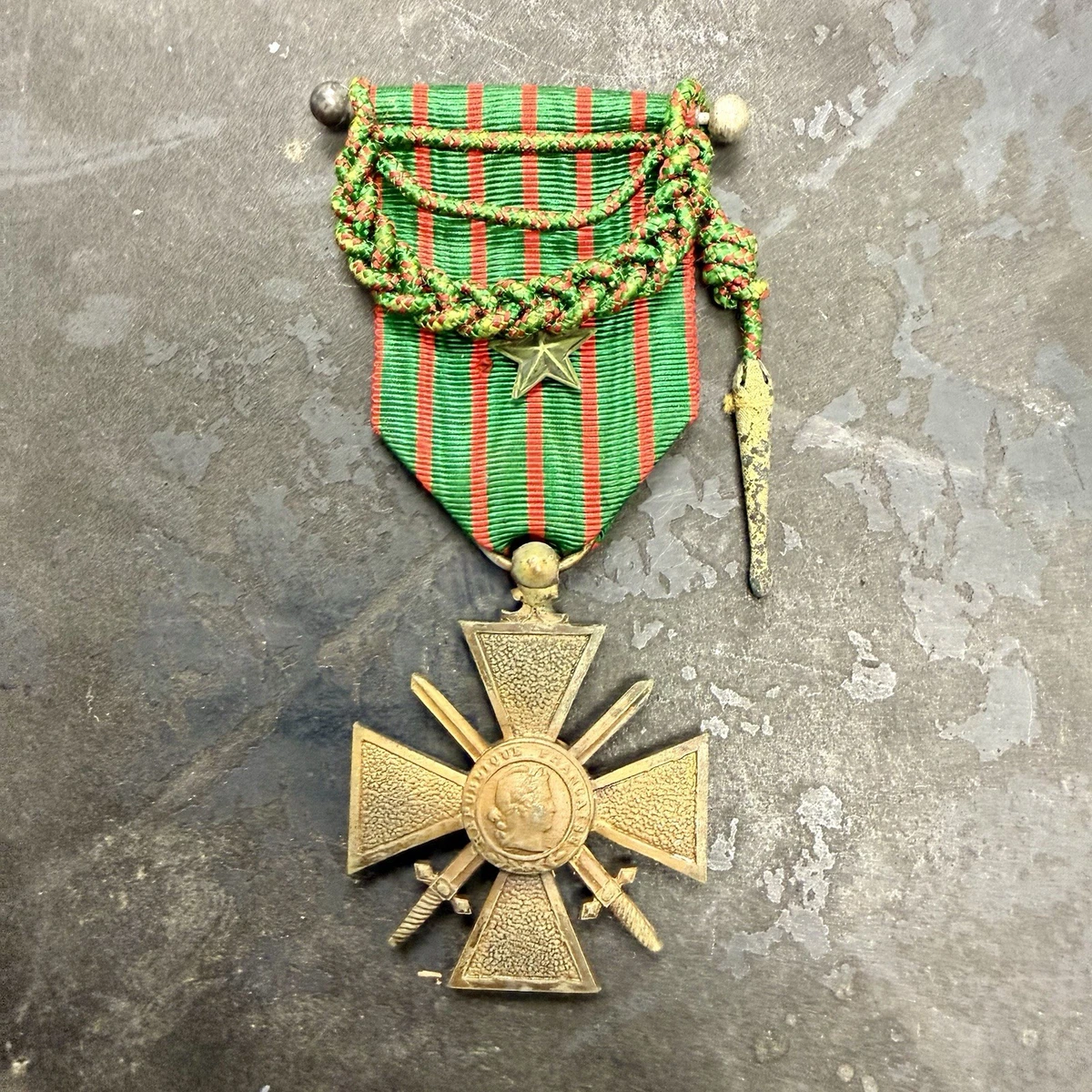 Ｆフランス軍＊１９５３～６３年＊戦闘戦功メダル＊シュバリエ級（実物） ww1 french medal products for sale | eBay