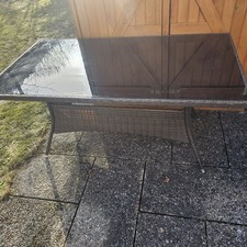 GARTENTISCH  Mit Glasplatte