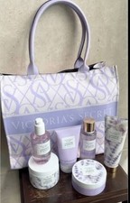 Victoria's Secret gift set includes 6 items